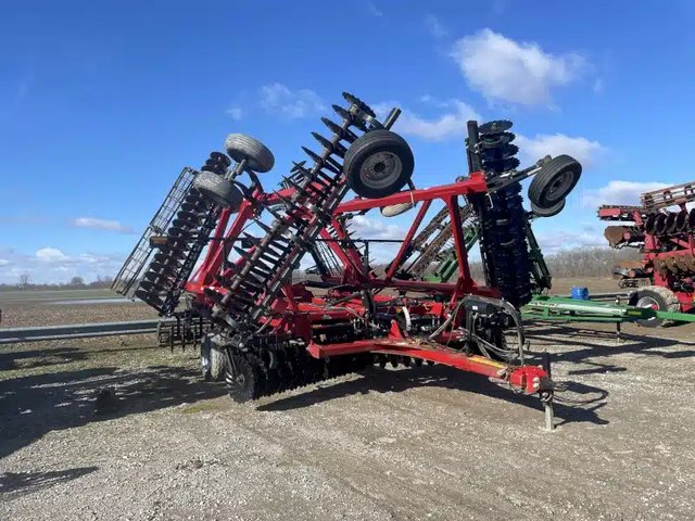 2023 Case IH TRUE-TANDEM 335VT Labour vertical