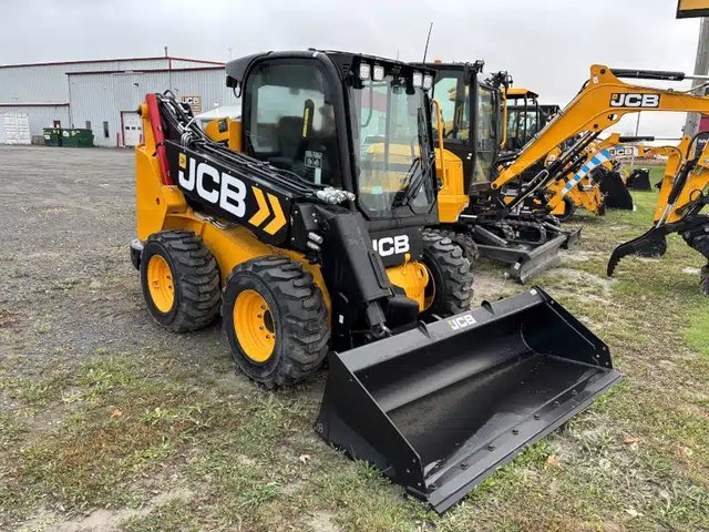 2025 JCB 3TS-8W chargeuse à direction à glissement