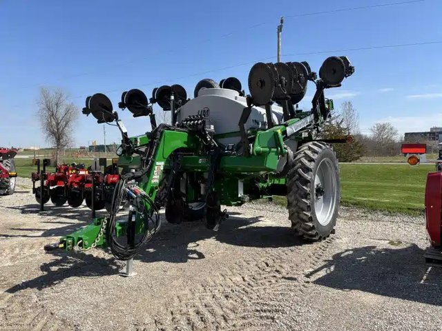 2026 Unverferth 1400 Applicateur