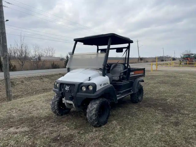 2013 Bobcat 2300 Véhicule utilitaire