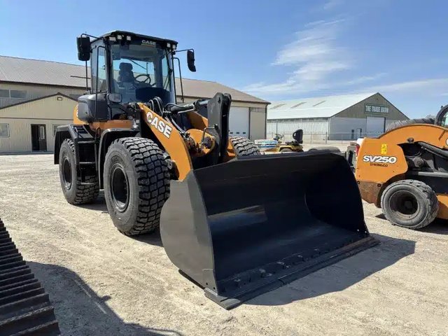 2026 Case 651G XR Chargeur sur roues
