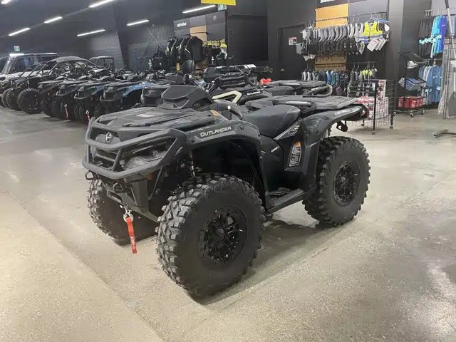 2026 Can-Am 4NTE VTT