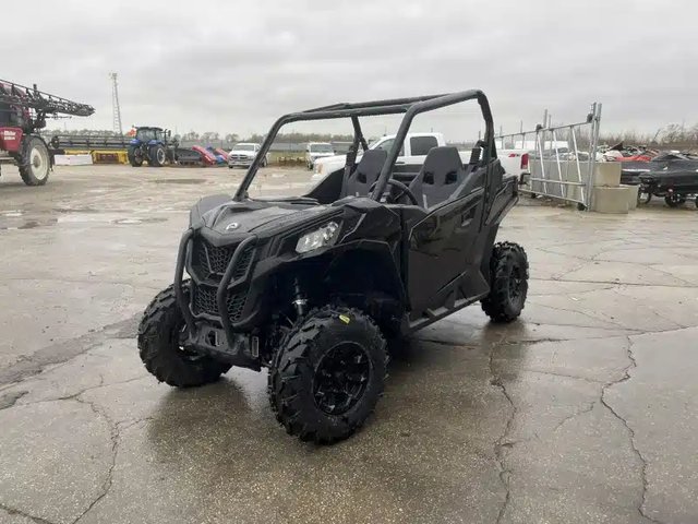 2026 Can-Am 7FTB Véhicule utilitaire