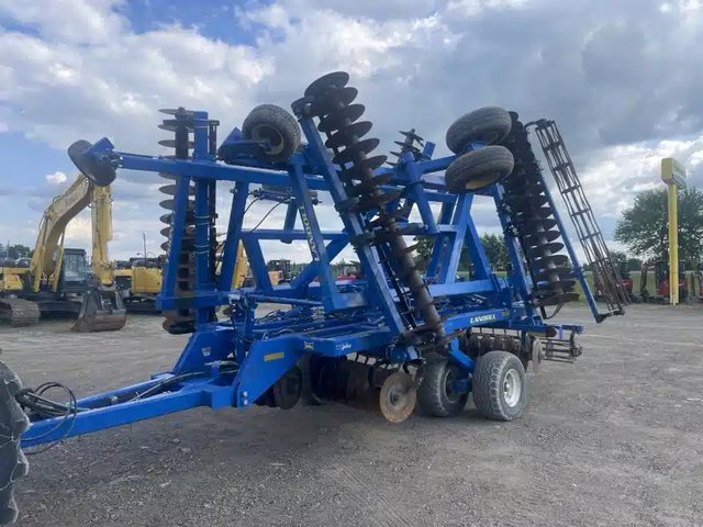 2016 Landoll 7431 Labour vertical