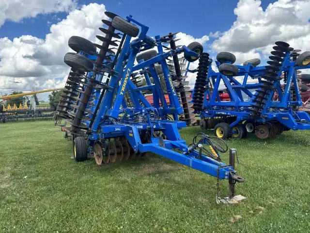 2010 Landoll 7431 Labour vertical