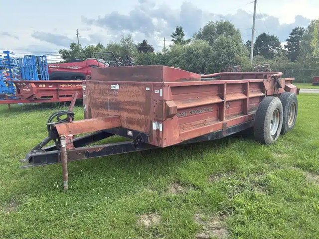 1988 Case IH 595 Épandeur à fumier
