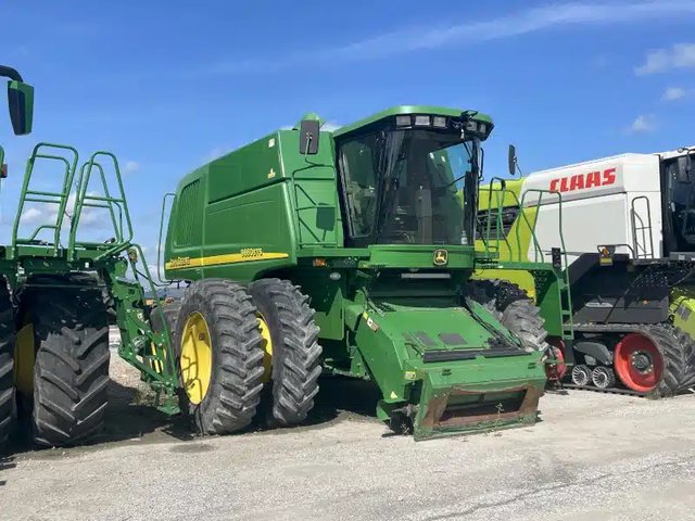 2004 John Deere 9860 STS Batteuse