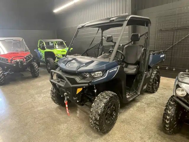 2026 Can-Am 8FTF Véhicule utilitaire