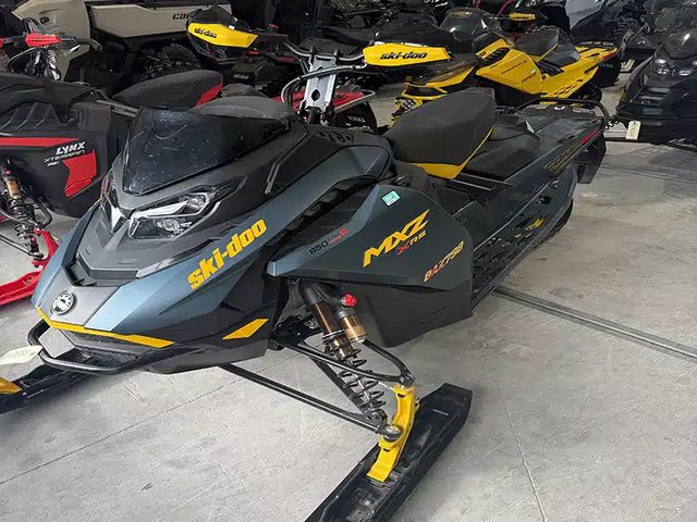 2026 Ski-Doo MXZ XRS 850 Motoneige