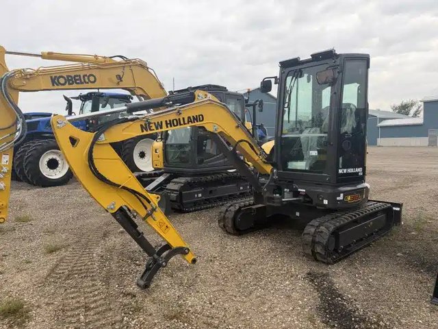 2026 New Holland E38D CAB Excavatrice