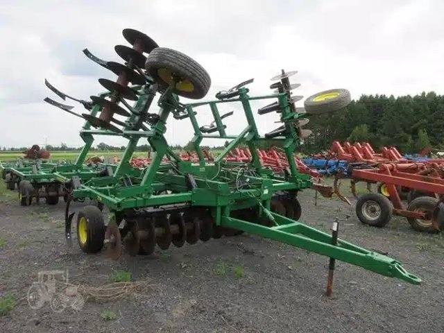 John Deere 714 Extirpateur à disque