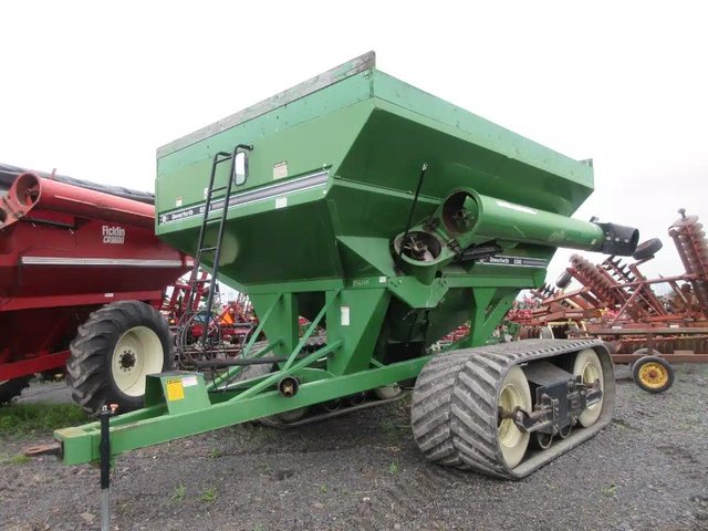 Unverferth 8200 Chariot à Grain