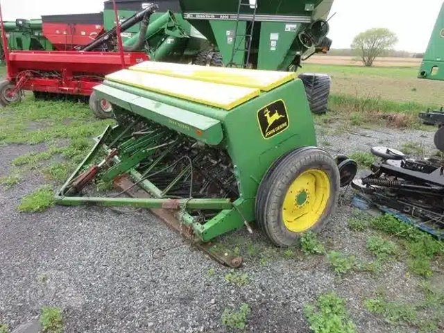 John Deere 8300 Semoir