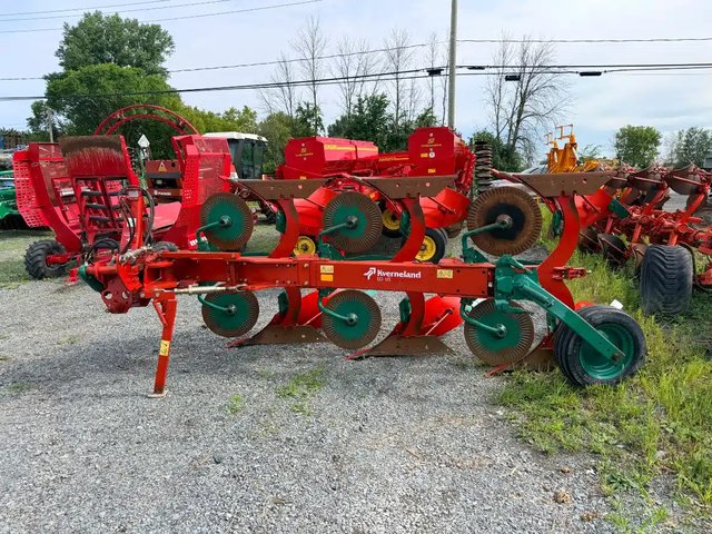 Kverneland ED115 Charrue