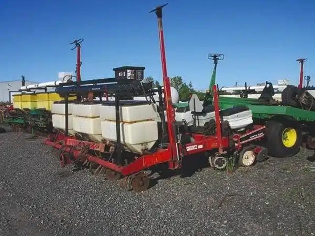 White 6600 Planteur