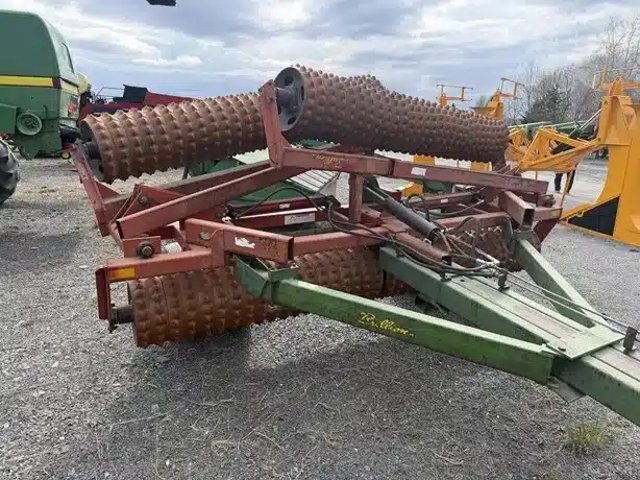 Brillion XL 144 Rouleau émotteur'