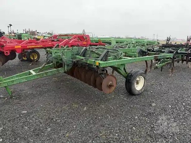John Deere 714 Extirpateur à disque