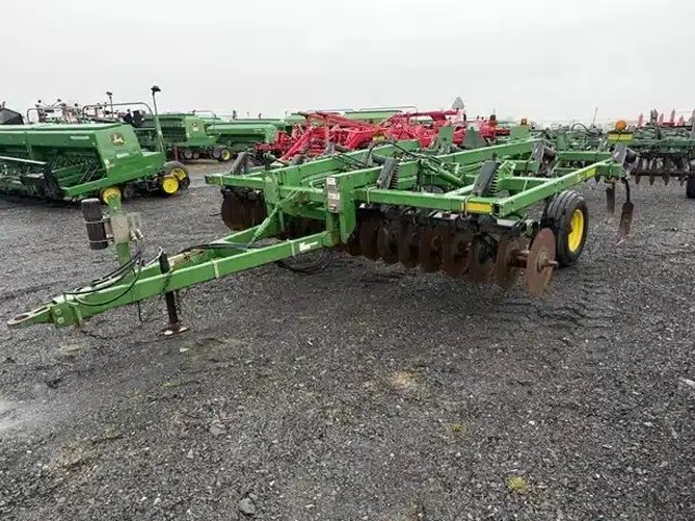 John Deere 714 Extirpateur à disque