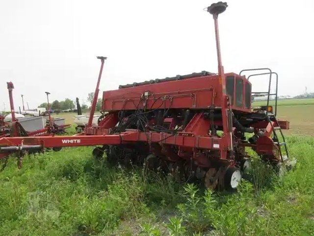 Agco White 6818 Planteur