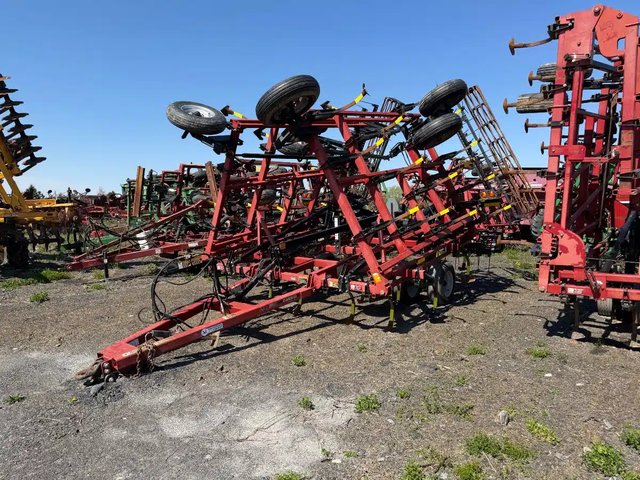 Case IH TIGERMATE 200 Cultivateur