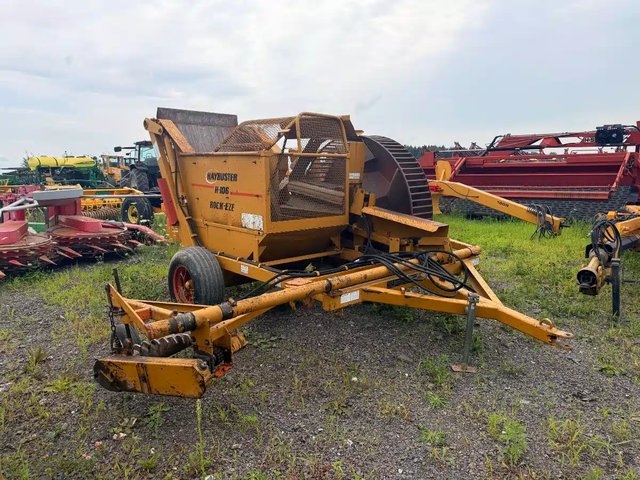 Haybuster H106 ramasseuse de pierres