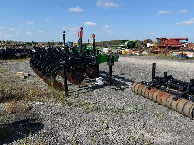 2024 Unverferth Ripper Roller 632 Sous-soleuse