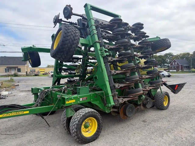 2013 John Deere 1990 CCS Semoir