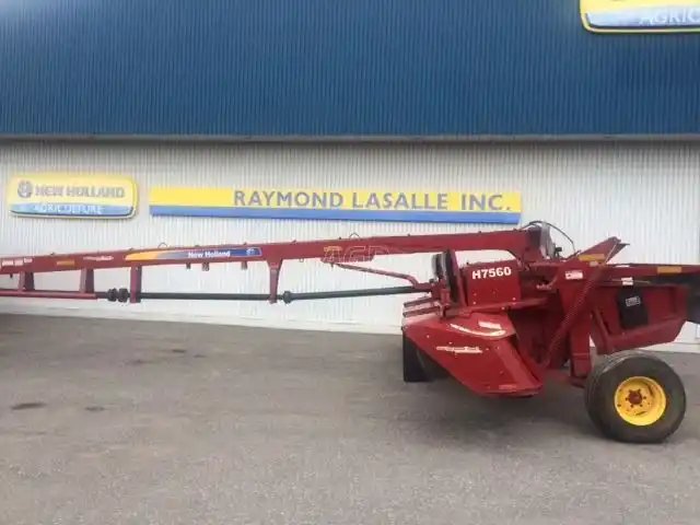2009 New Holland H7560 Faucheuse-conditionneuse à disques