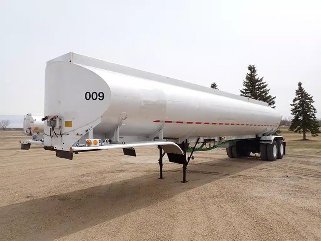 1977 Fruehauf 42ft Tandem Aluminum remorque - citerne