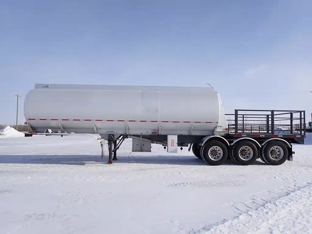 2003 Columbia Tandem Aluminum Tanker Deck remorque - citerne