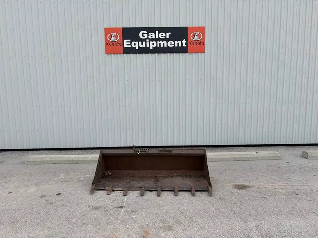 72" Bucket w/ Skid Steer Quick Attach Coupler Godet (bucket)