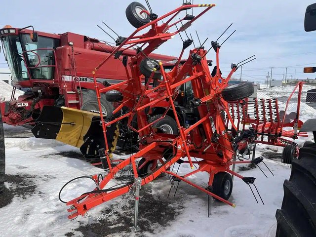 2026 Kuhn GF 7802 THA Tedder