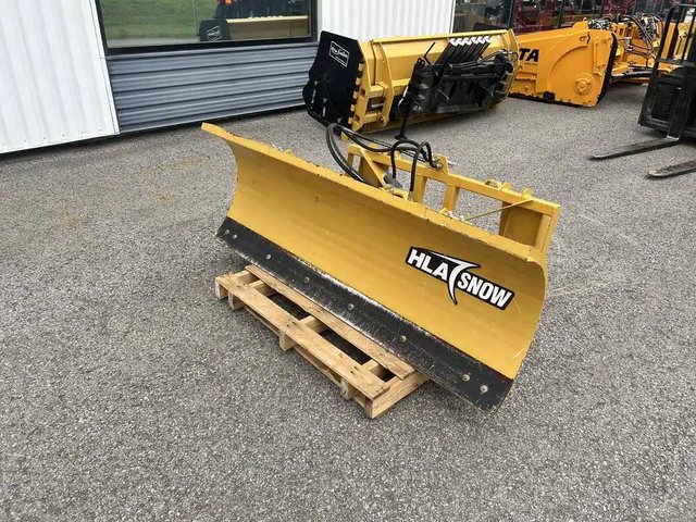 2024 HLA Attachments SB200072 Gratte à neige