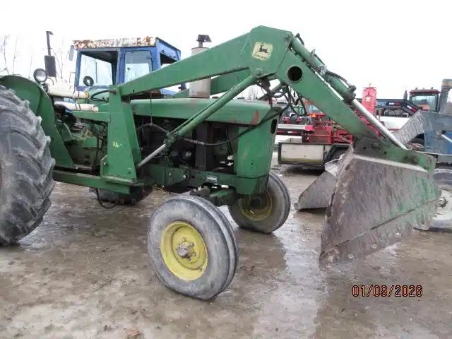 John Deere 145 chargeur frontal