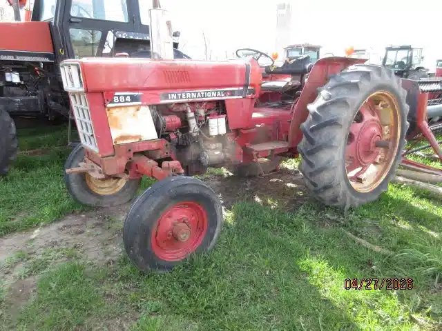 International Harvester 884 Tracteur