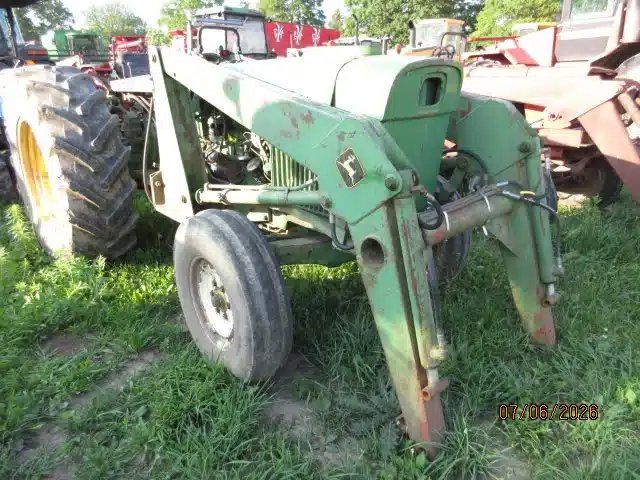 John Deere 145 chargeur frontal