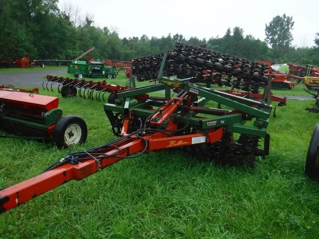 Brillion 16FT Pulvérisateur