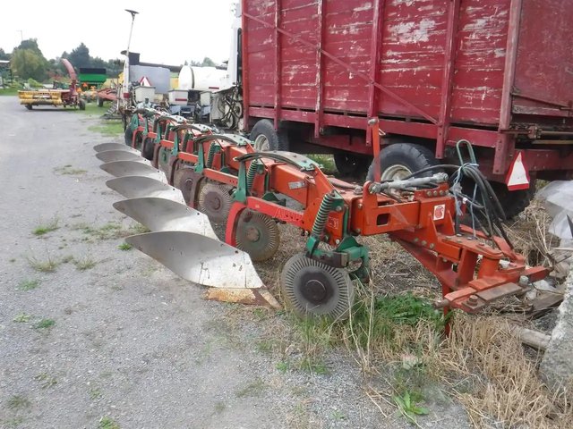 Kverneland BB115 Charrue