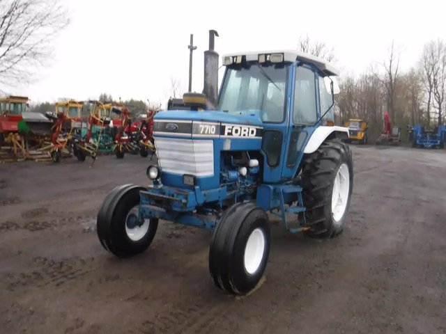 Ford 7710 II Tracteur