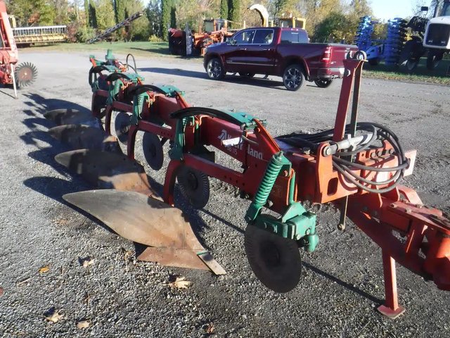 Kverneland BB115 Charrue