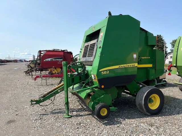 2006 John Deere 582 Presse à Balle Ronde