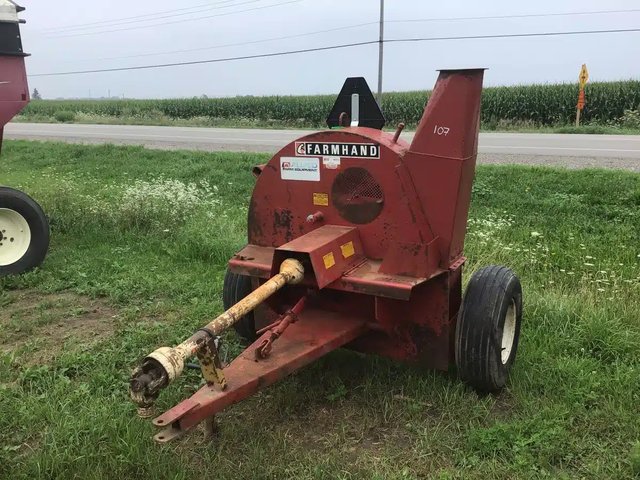 Farmhand GRINDER BLOWER souffleuse de fourrage