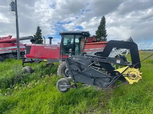 2014 Massey Ferguson WR9740 Andaineur