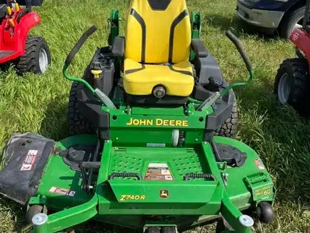 2023 John Deere Z740R Tondeuse à rayon de braquage zéro