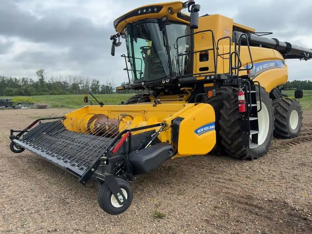 2021 New Holland CR10.90 Batteuse