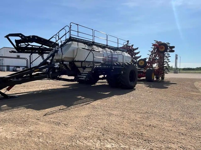 2022 Bourgault 3335-76 Semoir à air