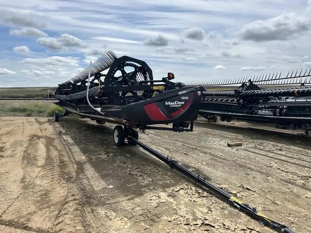 2019 MacDon FD145