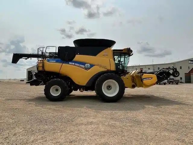 2021 New Holland CR9.90 Batteuse