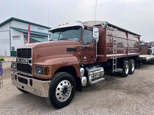 2026 Mack PINNACLE 64T Camion dix roues