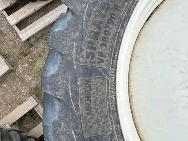 2024 Michelin 380/90R50 Pneus